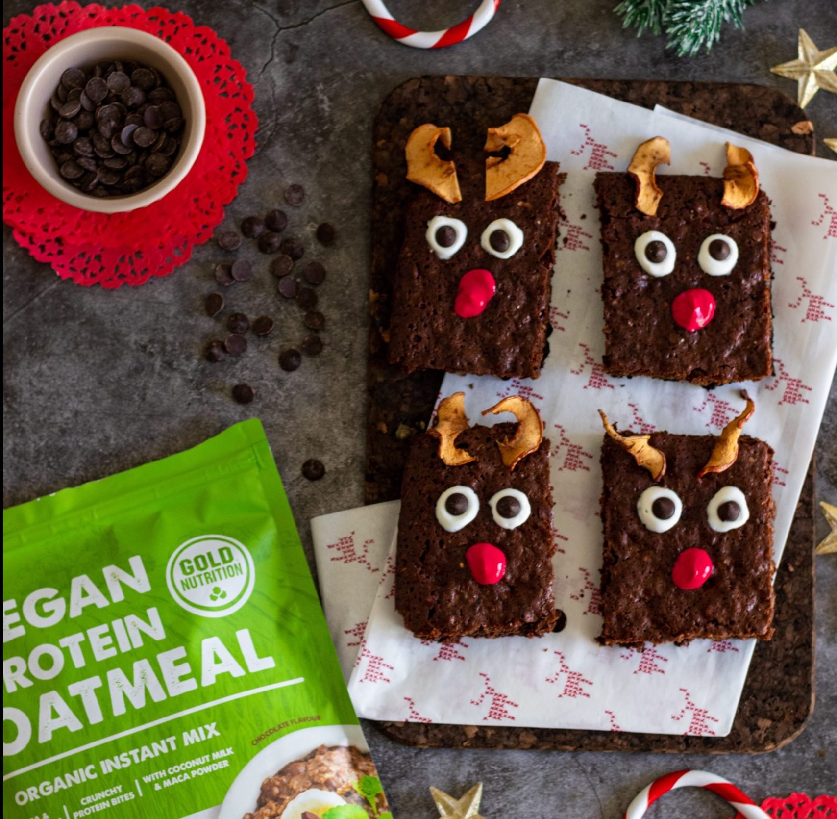 A Healty Bites preparou uns deliciosos Brownies de Rena com as Vegan Protein Oatmeal para esta época natalícia. Descobre-os aqui | Receitas de Natal GoldNutrition