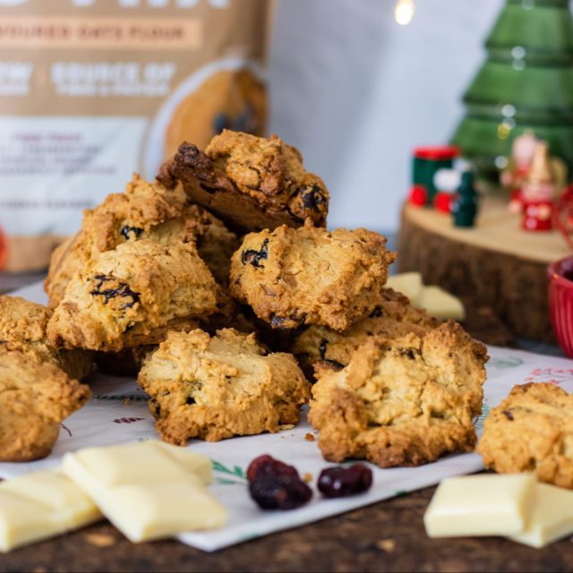 A nossa última receita de Natal são umas Cookies de Oats Ready to Mix com arandos. Deliciosamente saudáveis. Obrigado Healthy Bites | Receitas de Natal GoldNutrition